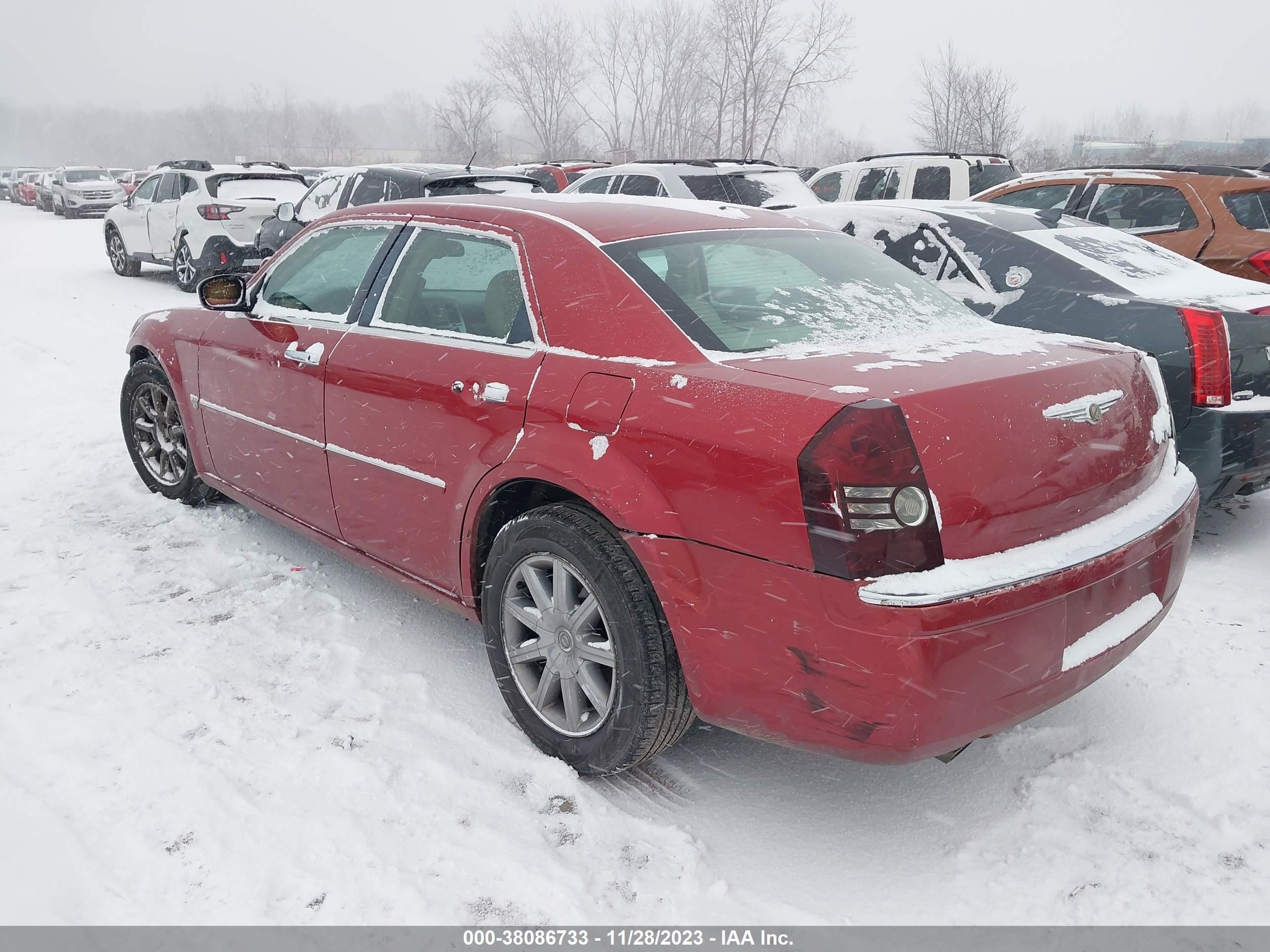 Photo 2 VIN: 2C3KA63H67H896826 - CHRYSLER 300C 