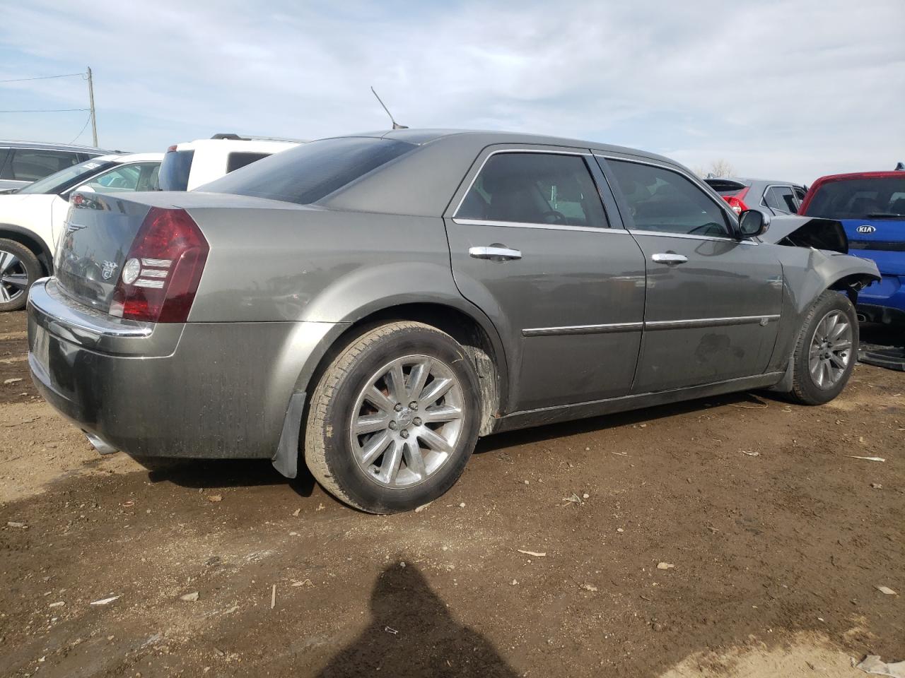 Photo 2 VIN: 2C3KA63H68H141001 - CHRYSLER 300 