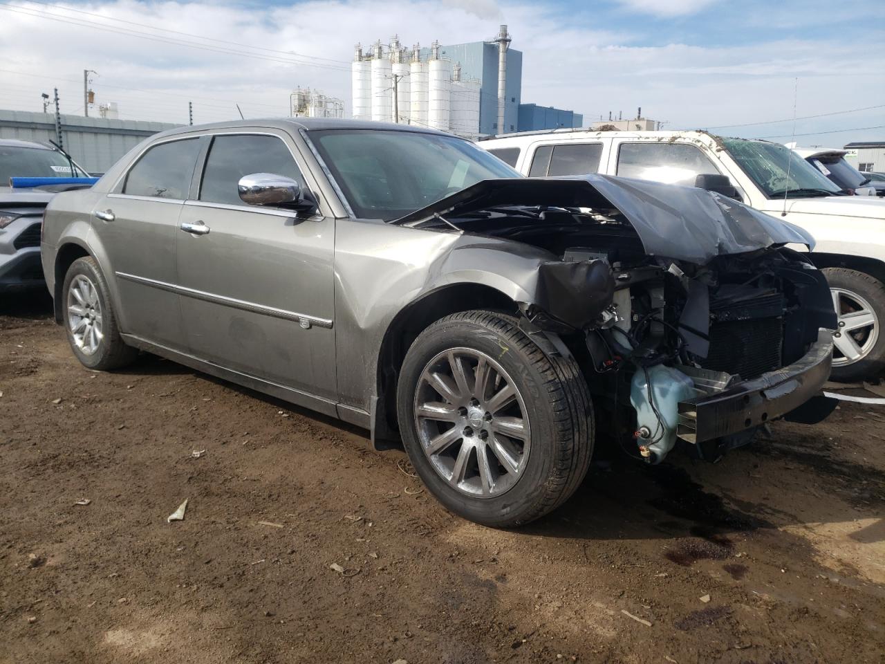 Photo 3 VIN: 2C3KA63H68H141001 - CHRYSLER 300 