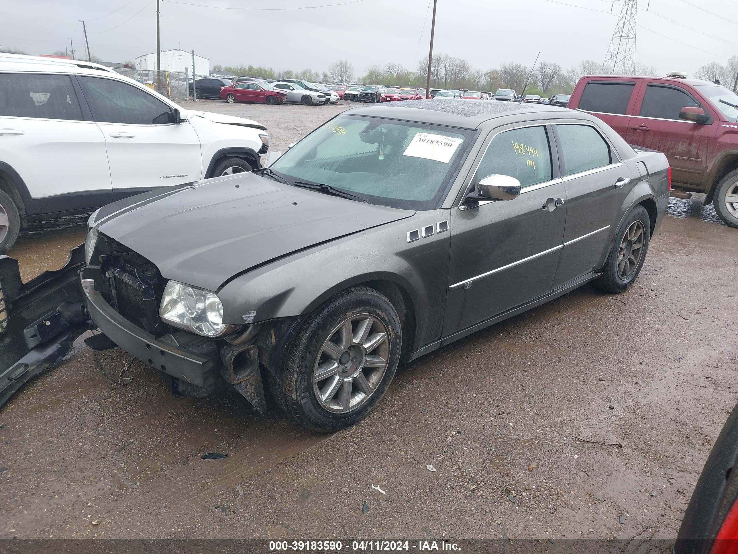 Photo 1 VIN: 2C3KA63H78H140536 - CHRYSLER 300C 