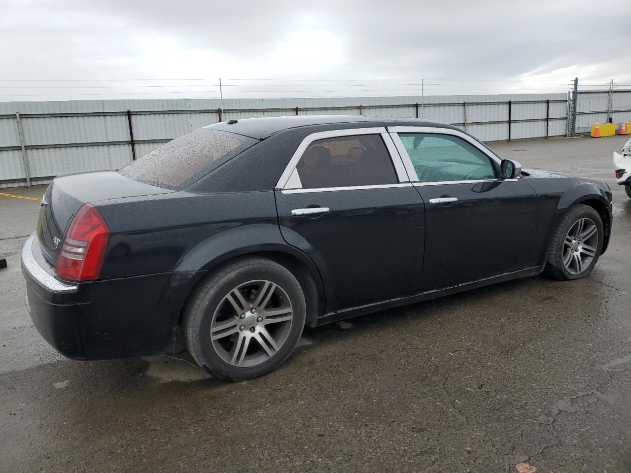 Photo 2 VIN: 2C3KA63H86H270239 - CHRYSLER 300 