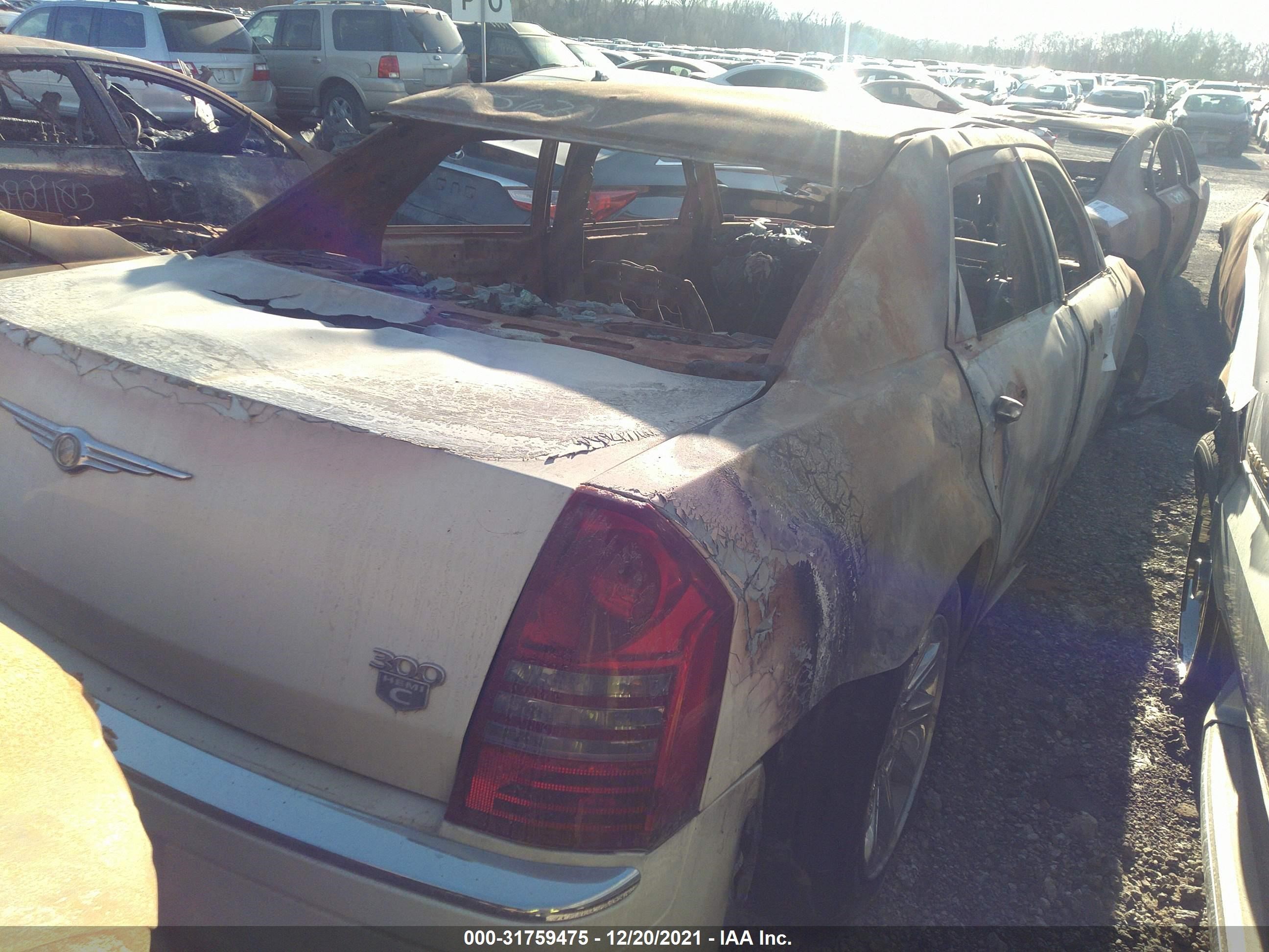 Photo 3 VIN: 2C3KA63H86H532552 - CHRYSLER 300 