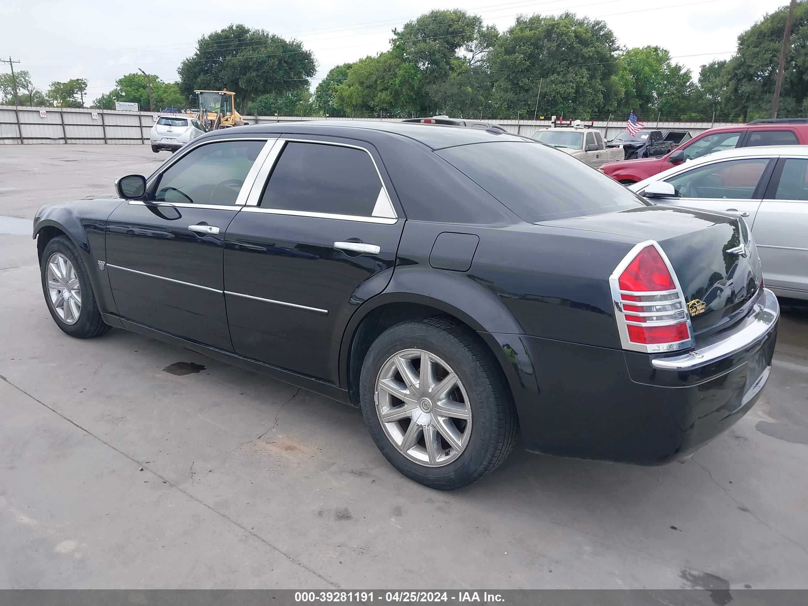 Photo 2 VIN: 2C3KA63H87H840659 - CHRYSLER 300C 