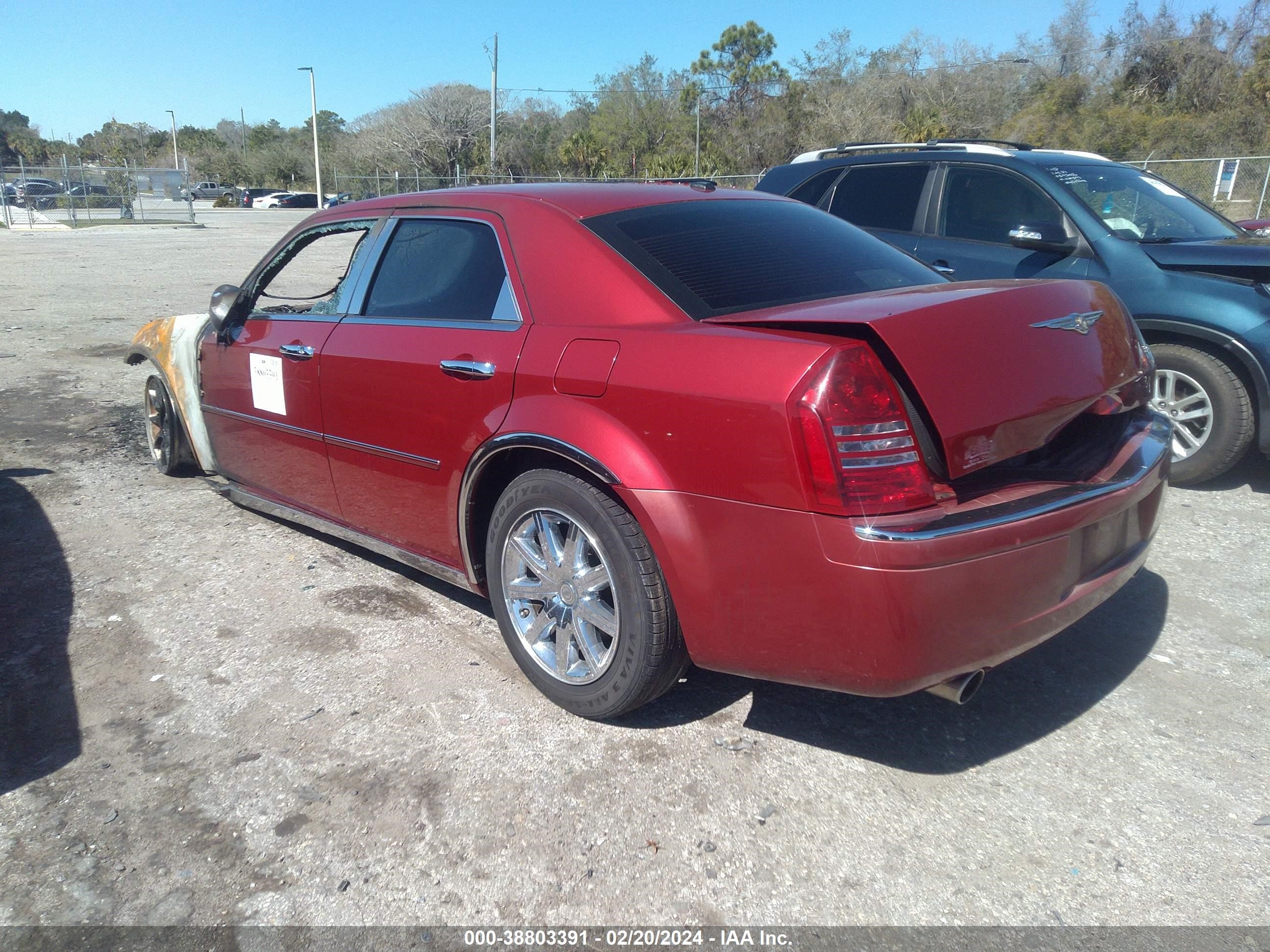 Photo 2 VIN: 2C3KA63H87H876061 - CHRYSLER 300C 