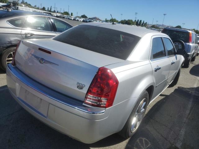 Photo 2 VIN: 2C3KA63H88H251998 - CHRYSLER 300 