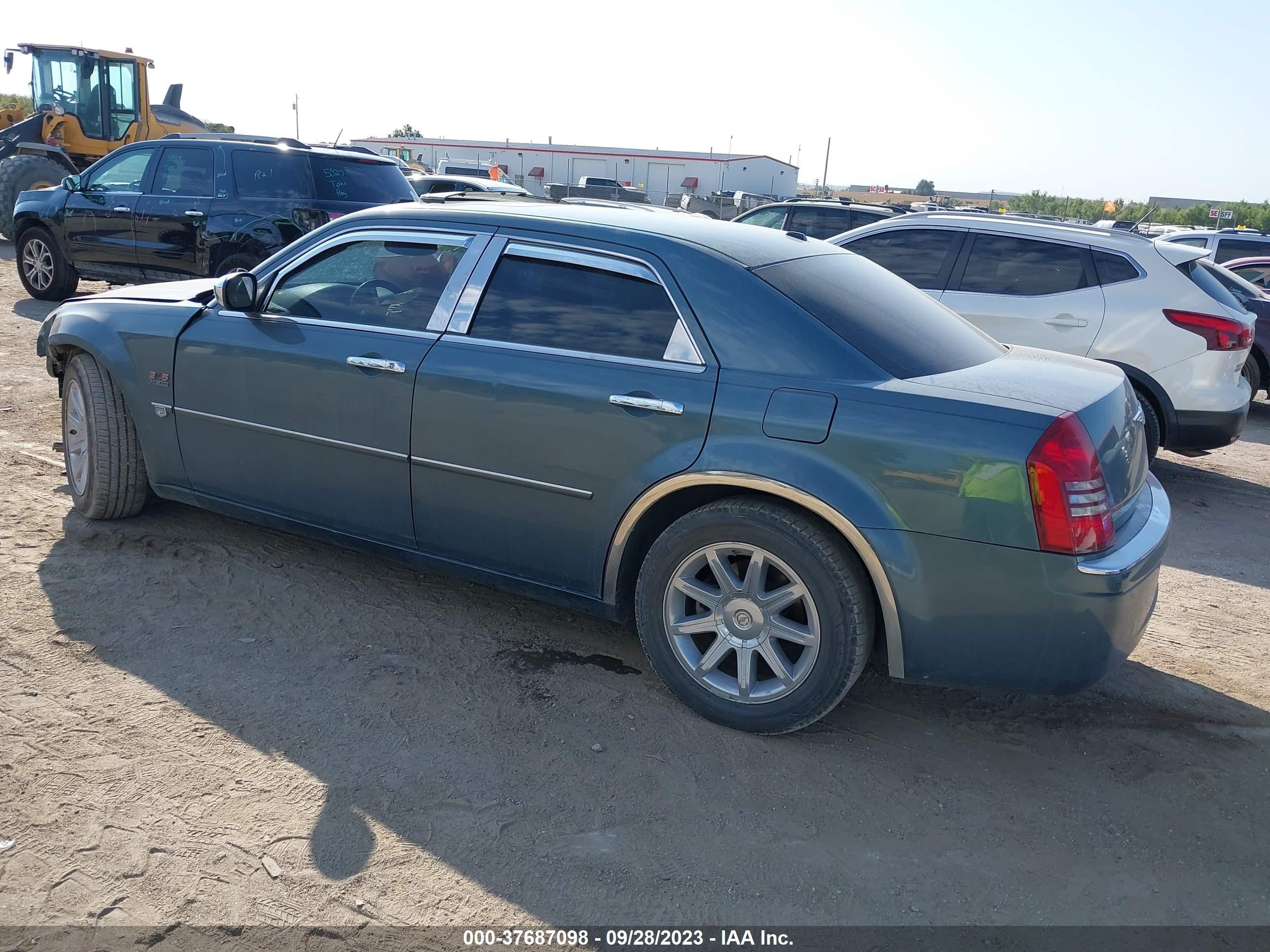 Photo 2 VIN: 2C3KA63H96H463631 - CHRYSLER 300 