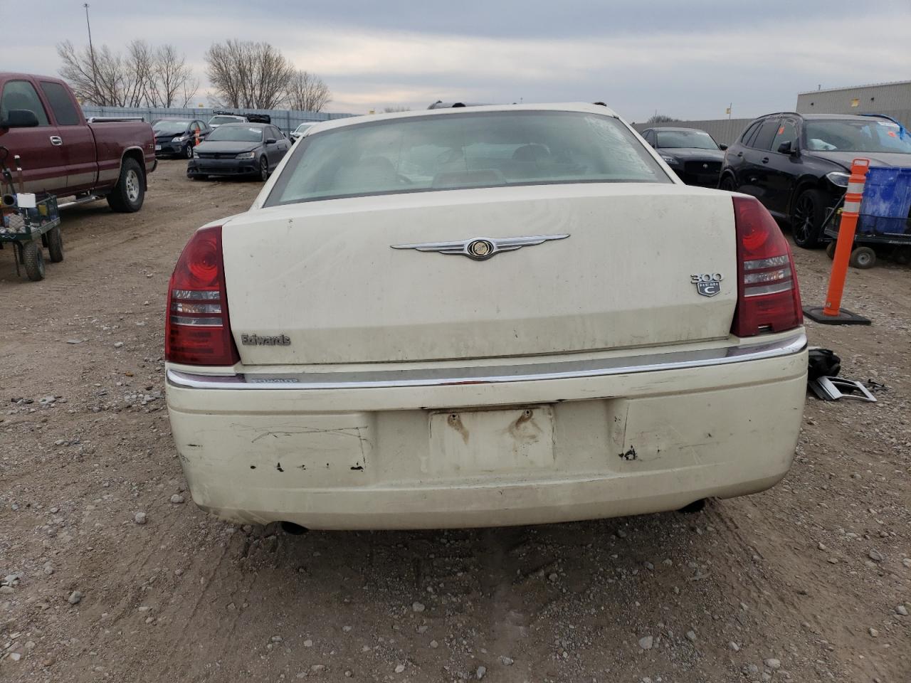 Photo 5 VIN: 2C3KA63H96H477612 - CHRYSLER 300 