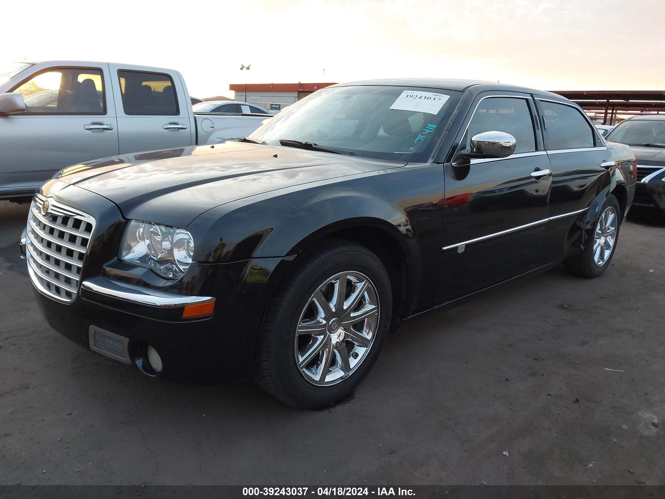 Photo 1 VIN: 2C3KA63H98H335781 - CHRYSLER 300C 