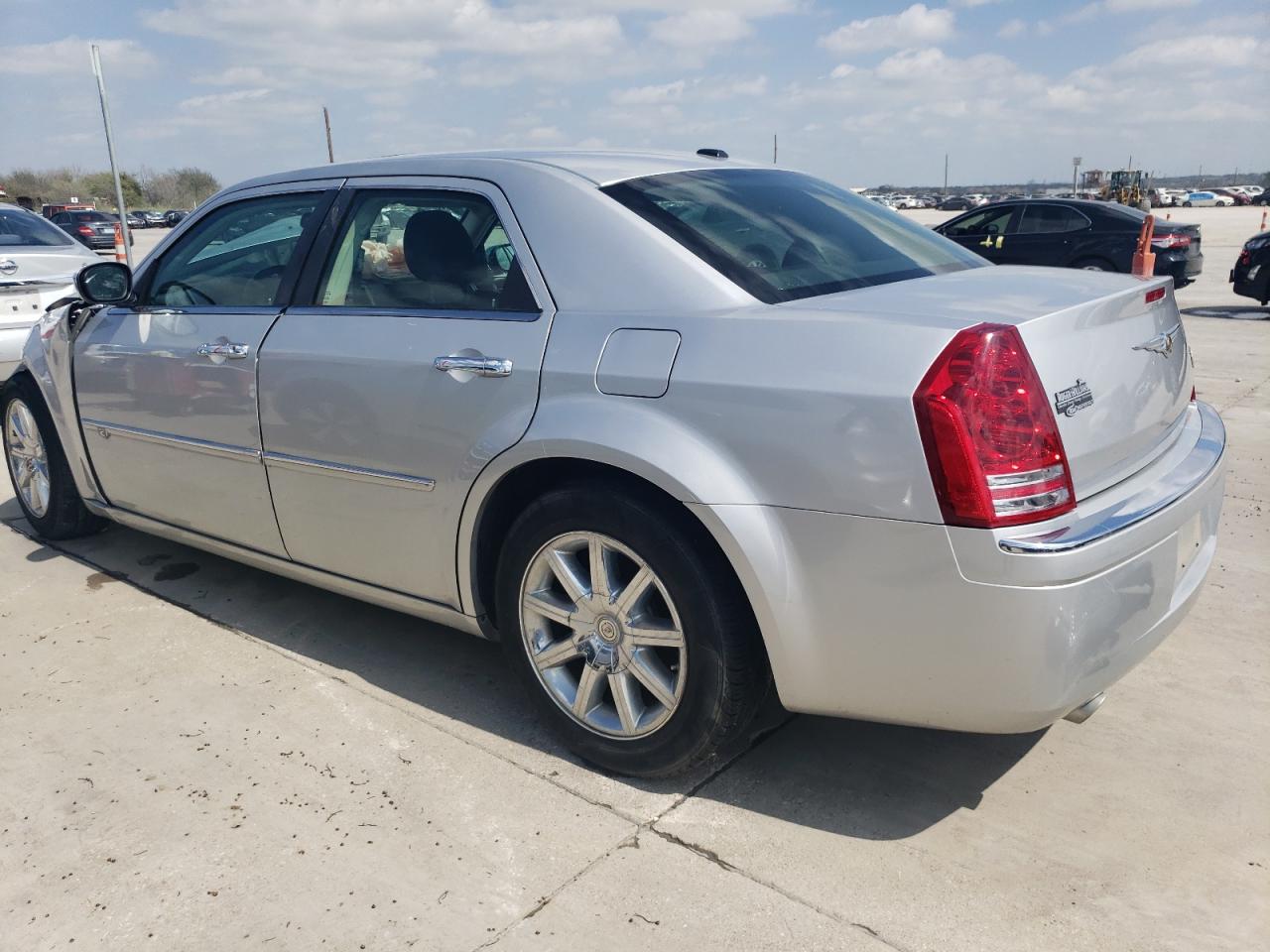 Photo 1 VIN: 2C3KA63T29H572506 - CHRYSLER 300 