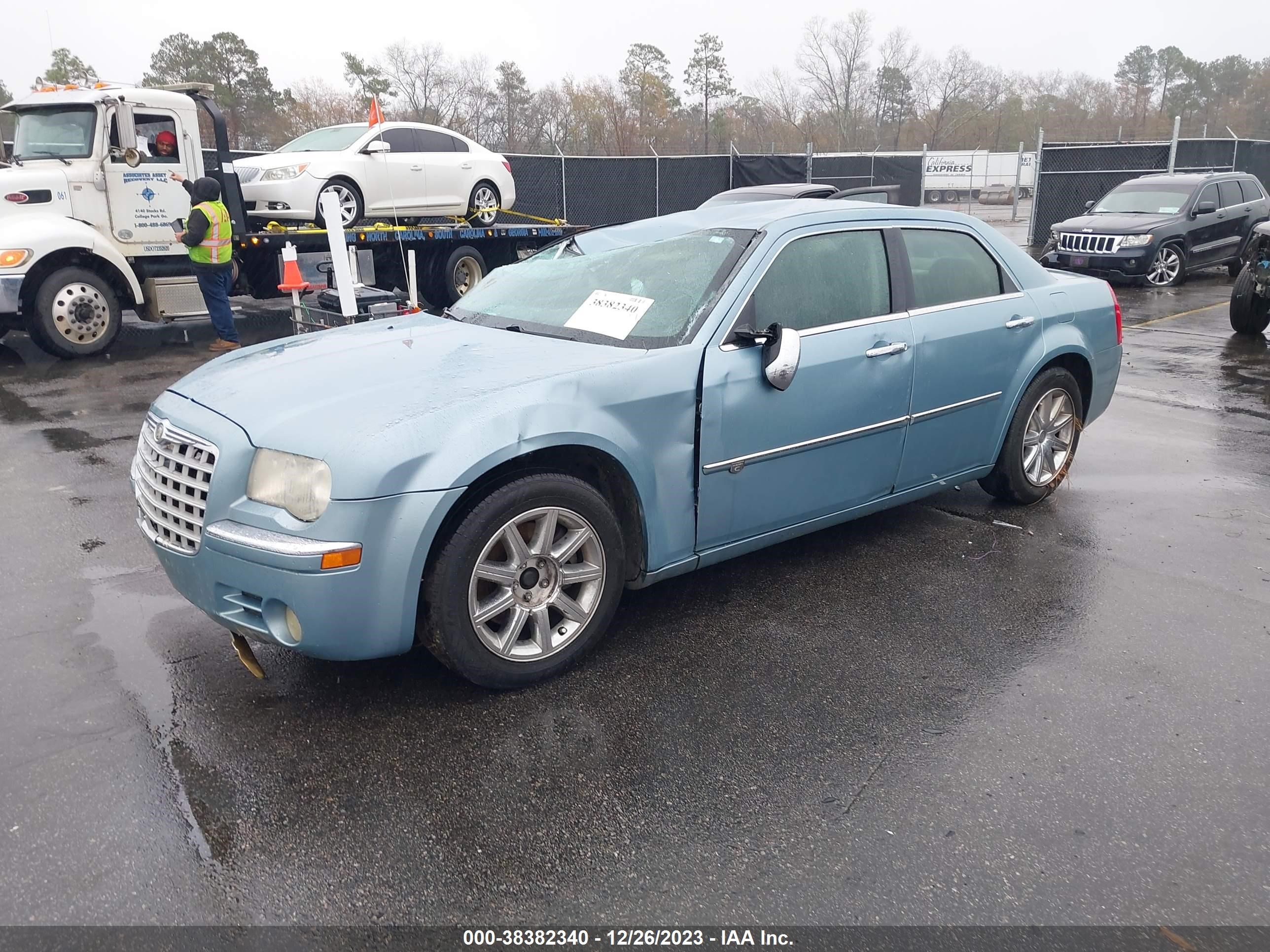 Photo 1 VIN: 2C3KA63TX9H572589 - CHRYSLER 300C 