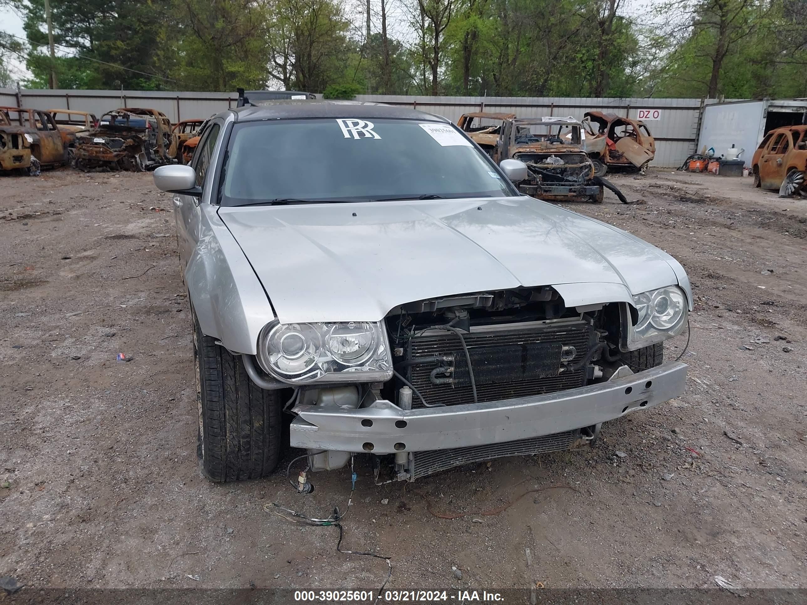 Photo 5 VIN: 2C3KA73W36H337446 - CHRYSLER 300C 