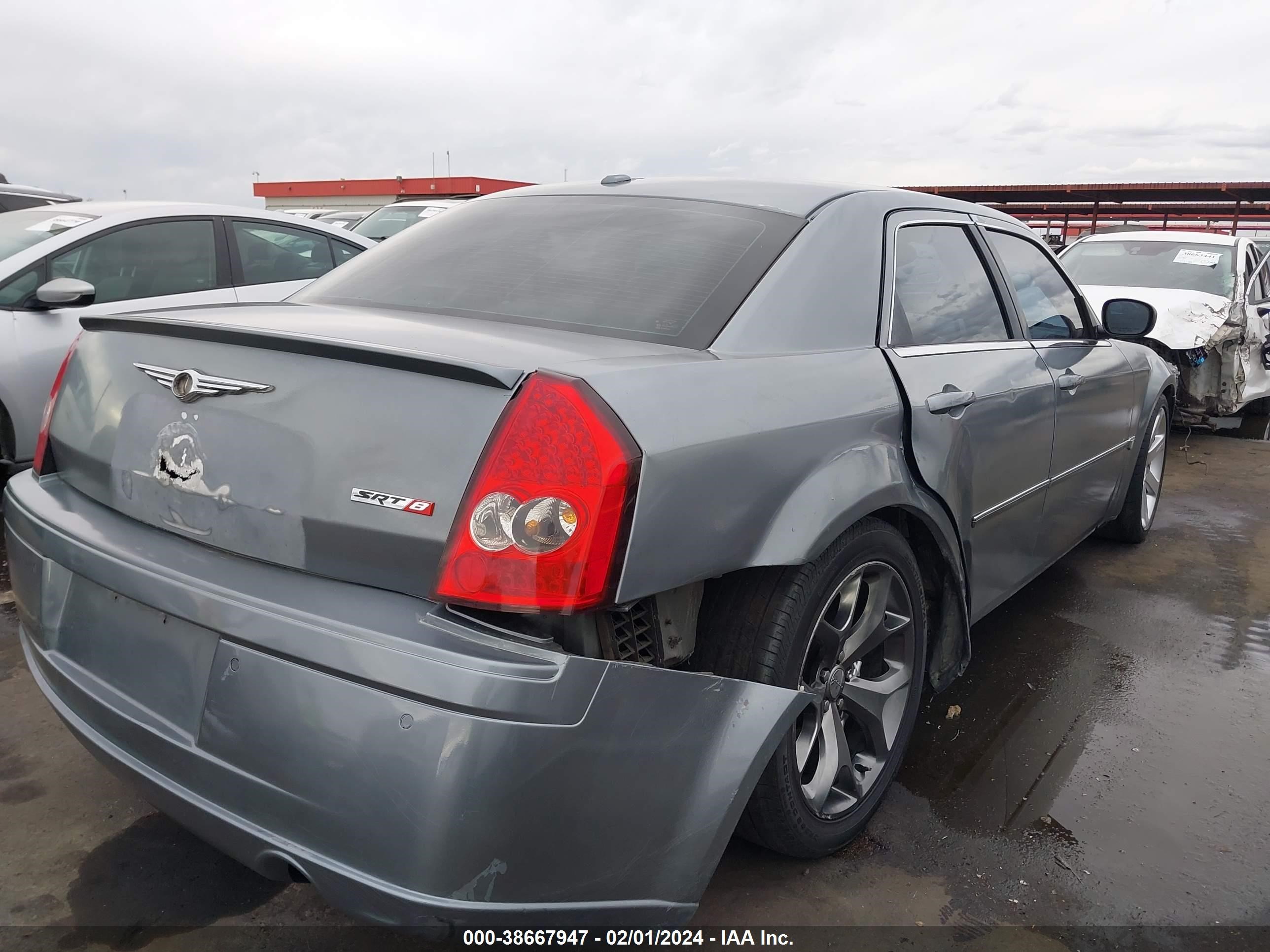 Photo 3 VIN: 2C3KA73W86H508868 - CHRYSLER 300C 