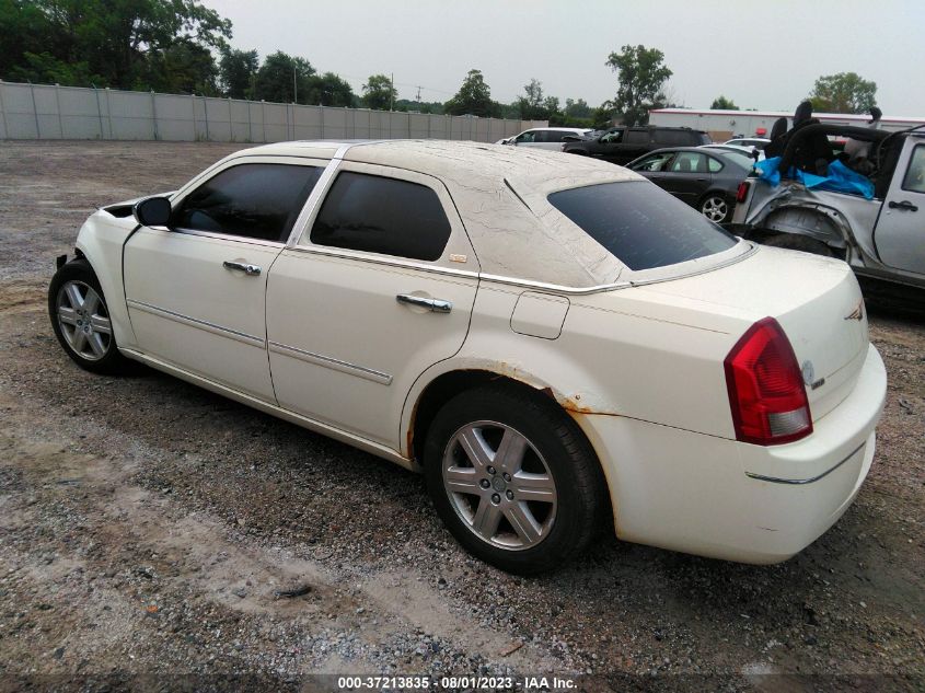 Photo 2 VIN: 2C3KK53G16H145680 - CHRYSLER 300 