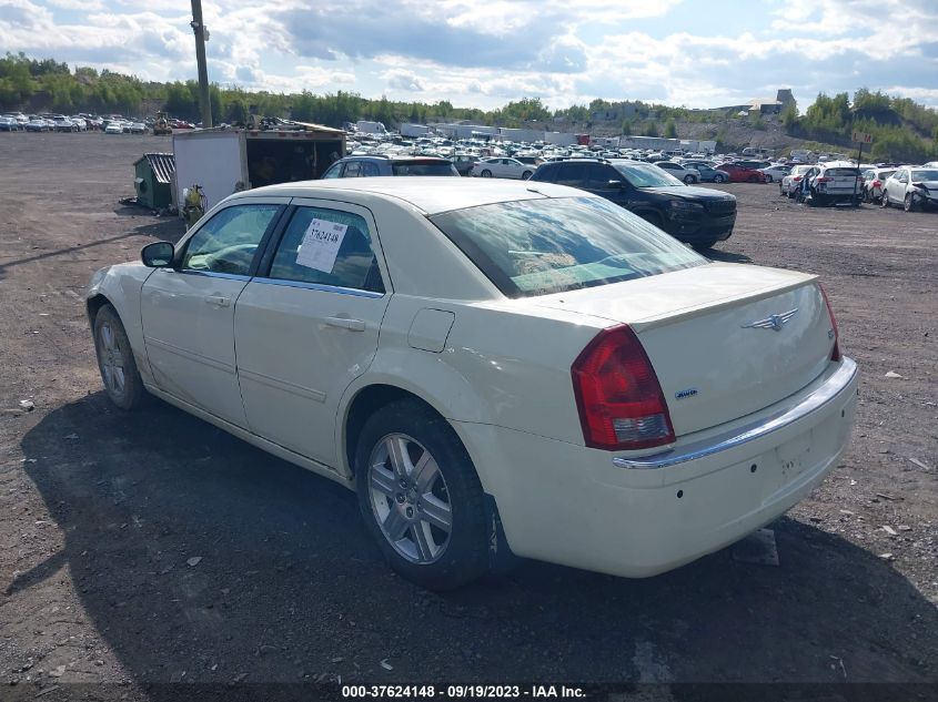 Photo 2 VIN: 2C3KK53G16H375252 - CHRYSLER 300 