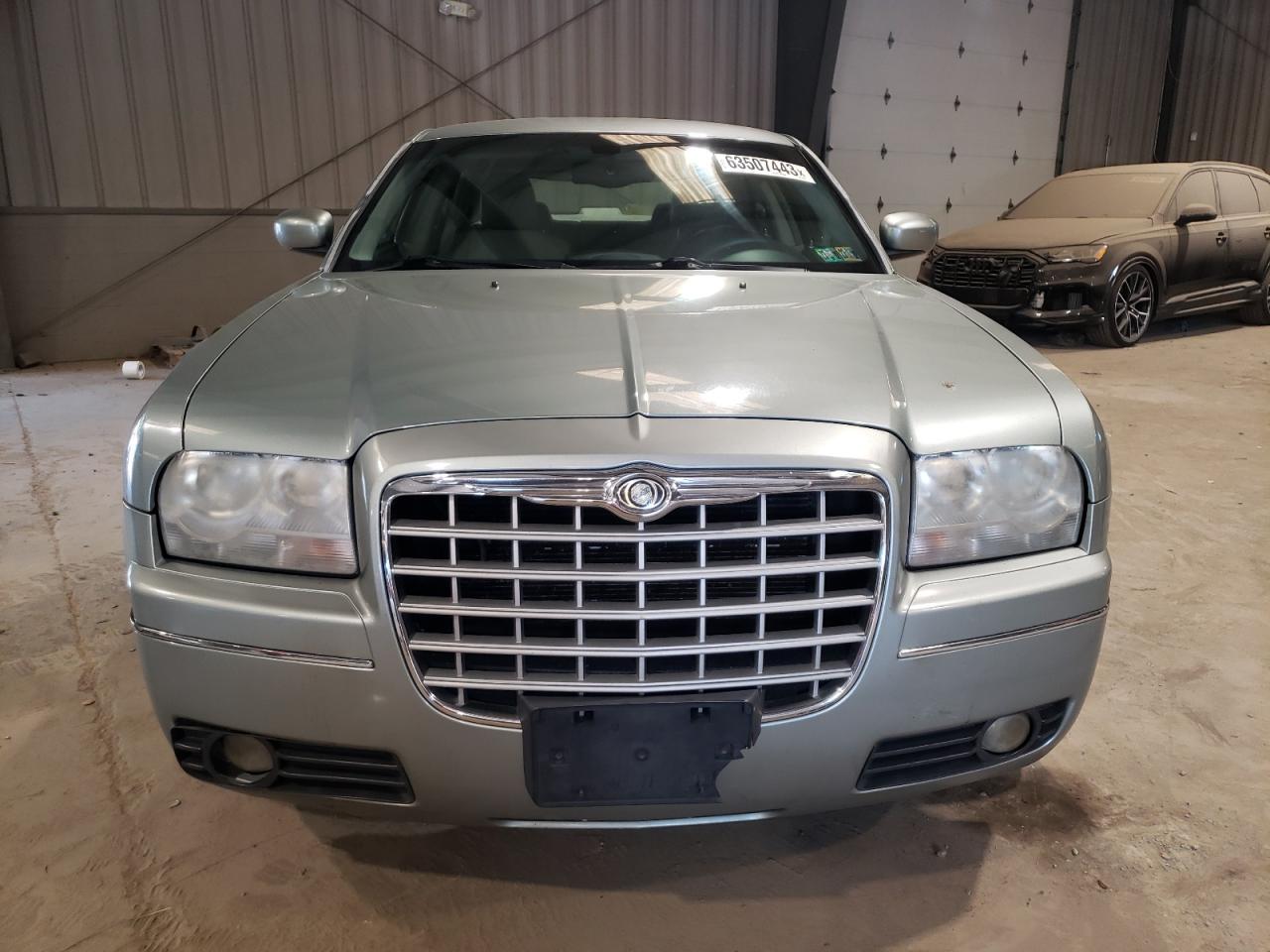 Photo 4 VIN: 2C3KK53G56H102668 - CHRYSLER 300 