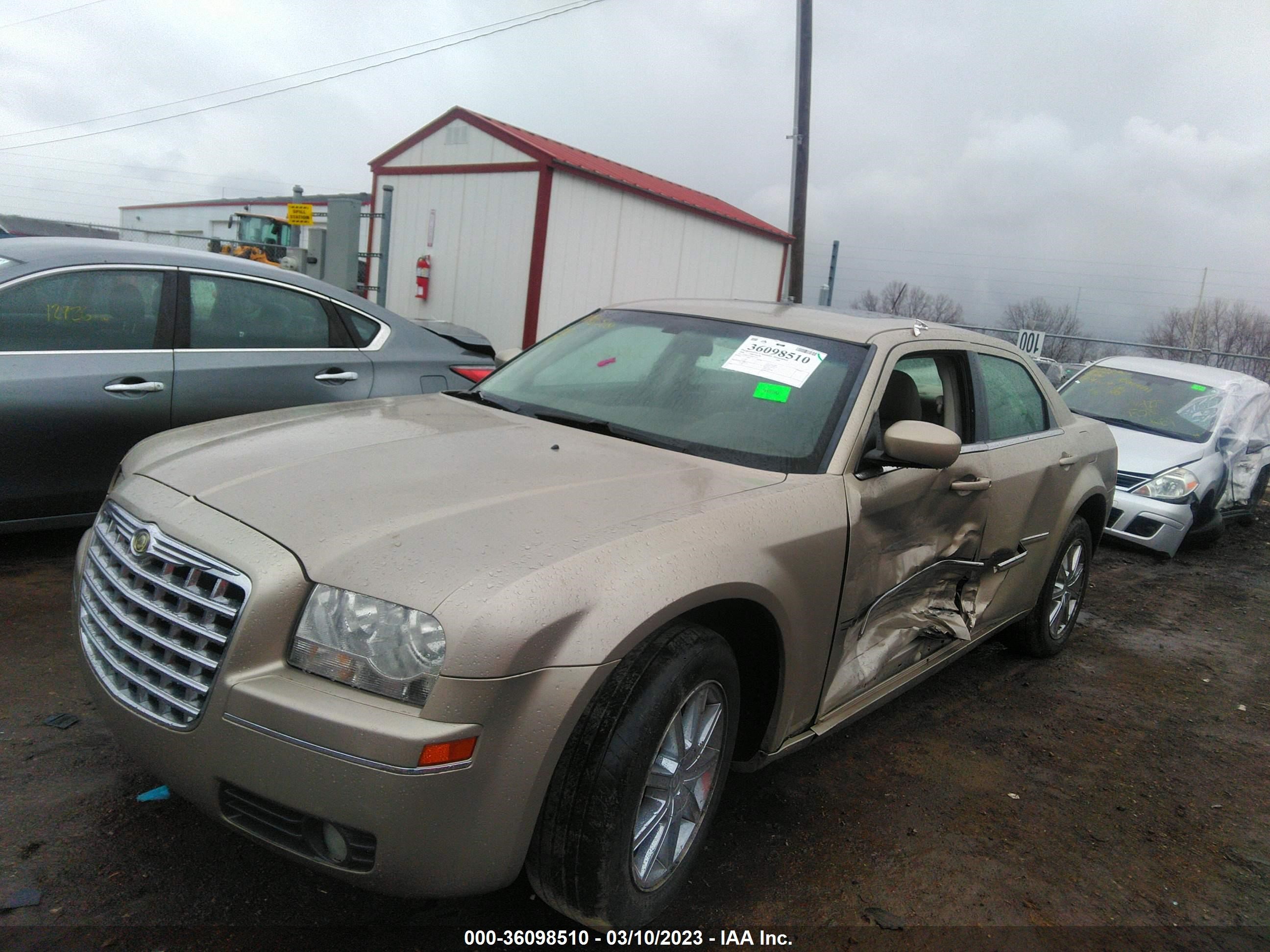 Photo 5 VIN: 2C3KK53G68H171145 - CHRYSLER 300 