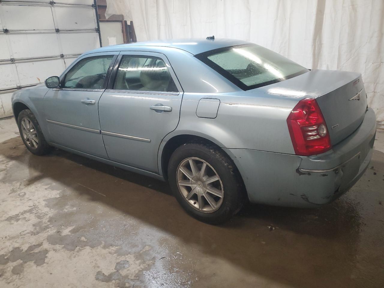 Photo 1 VIN: 2C3KK53G68H318533 - CHRYSLER 300 