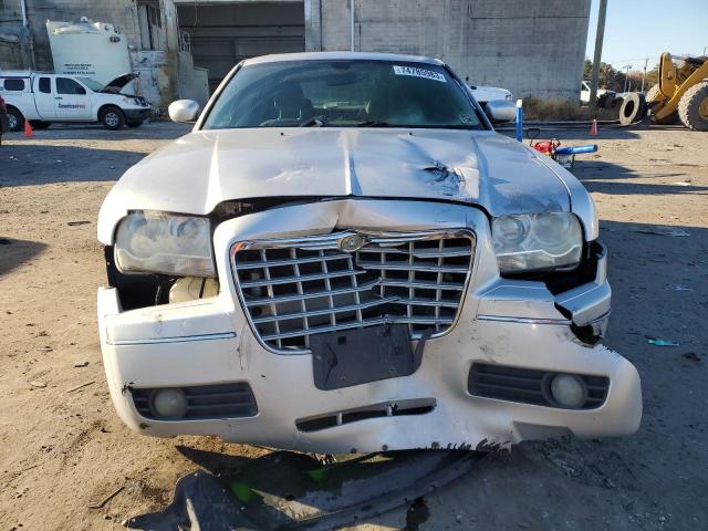 Photo 4 VIN: 2C3KK53G96H402391 - CHRYSLER 300 