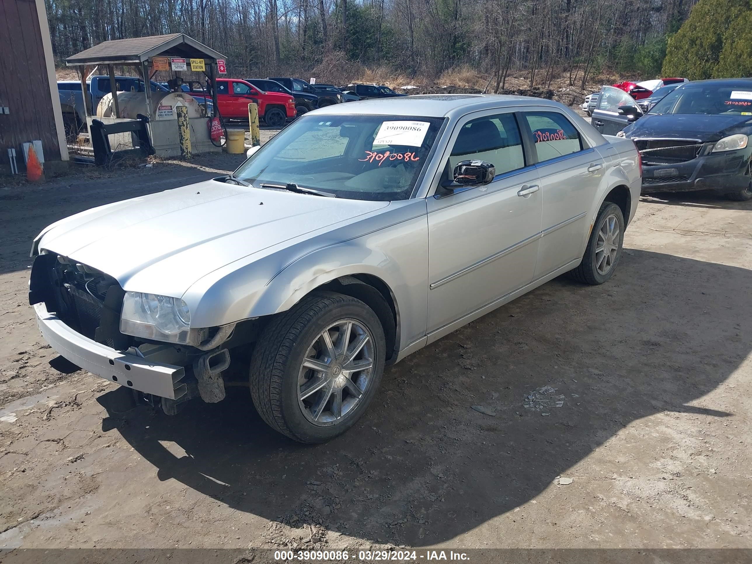 Photo 1 VIN: 2C3KK53GX8H148788 - CHRYSLER 300 