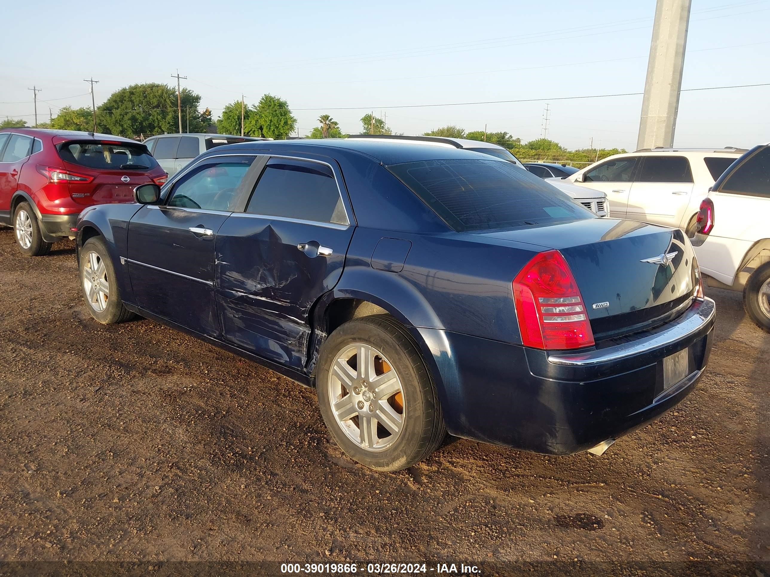 Photo 2 VIN: 2C3KK63H06H107520 - CHRYSLER 300C 