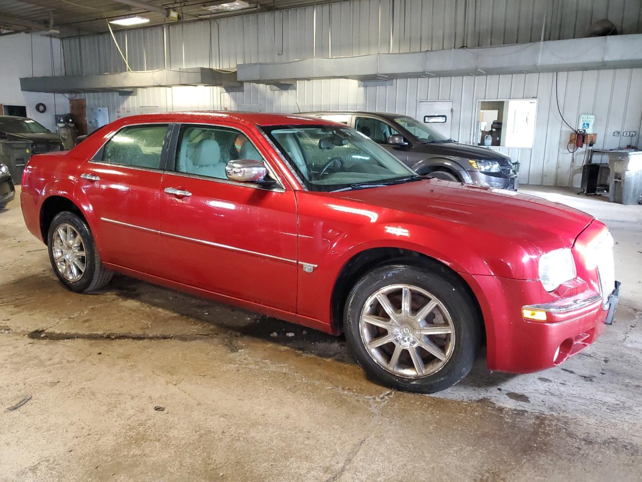 Photo 3 VIN: 2C3KK63H17H697468 - CHRYSLER 300 