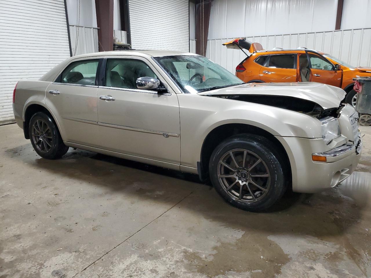 Photo 3 VIN: 2C3KK63H98H282173 - CHRYSLER 300 