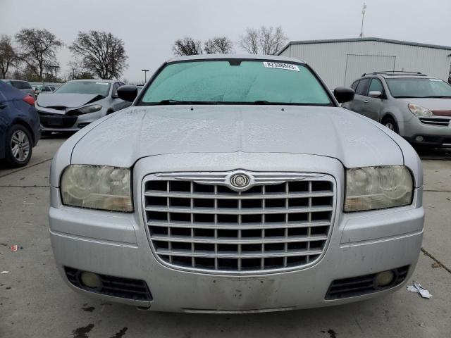 Photo 4 VIN: 2C3LA43R08H328932 - CHRYSLER 300 