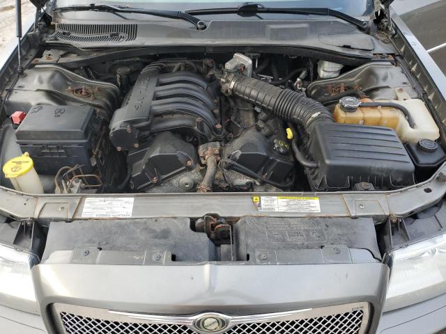 Photo 10 VIN: 2C3LA43R38H223592 - CHRYSLER 300 