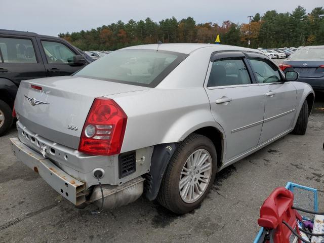 Photo 2 VIN: 2C3LA43R38H225181 - CHRYSLER 300 