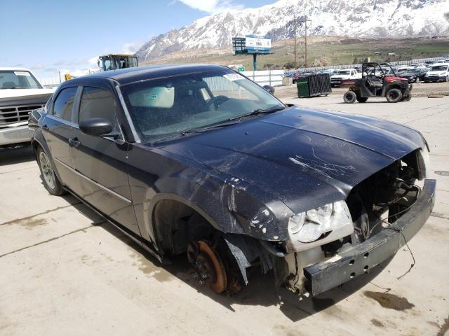 Photo 3 VIN: 2C3LA43R58H172807 - CHRYSLER 300 