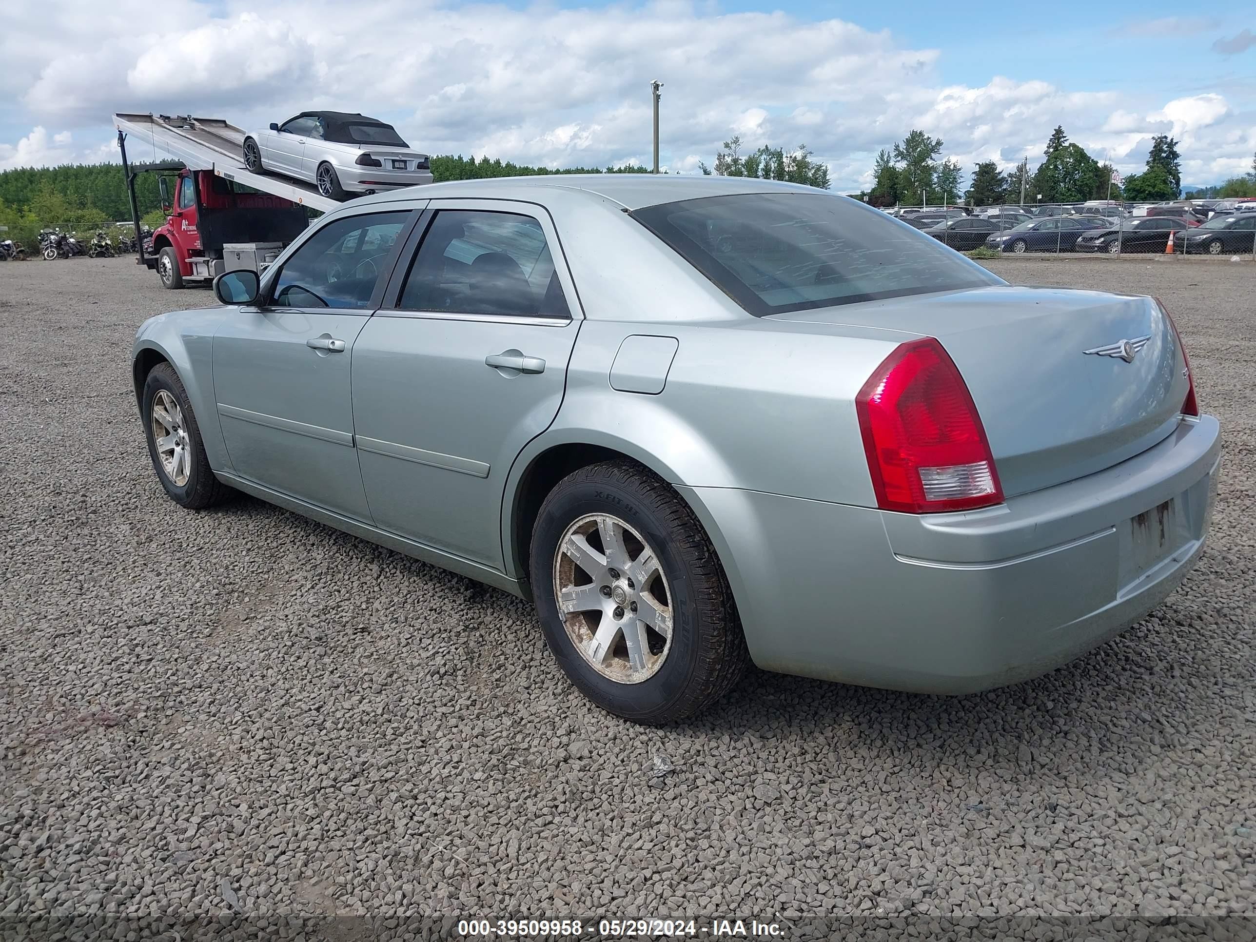 Photo 2 VIN: 2C3LA43R66H251237 - CHRYSLER 300 