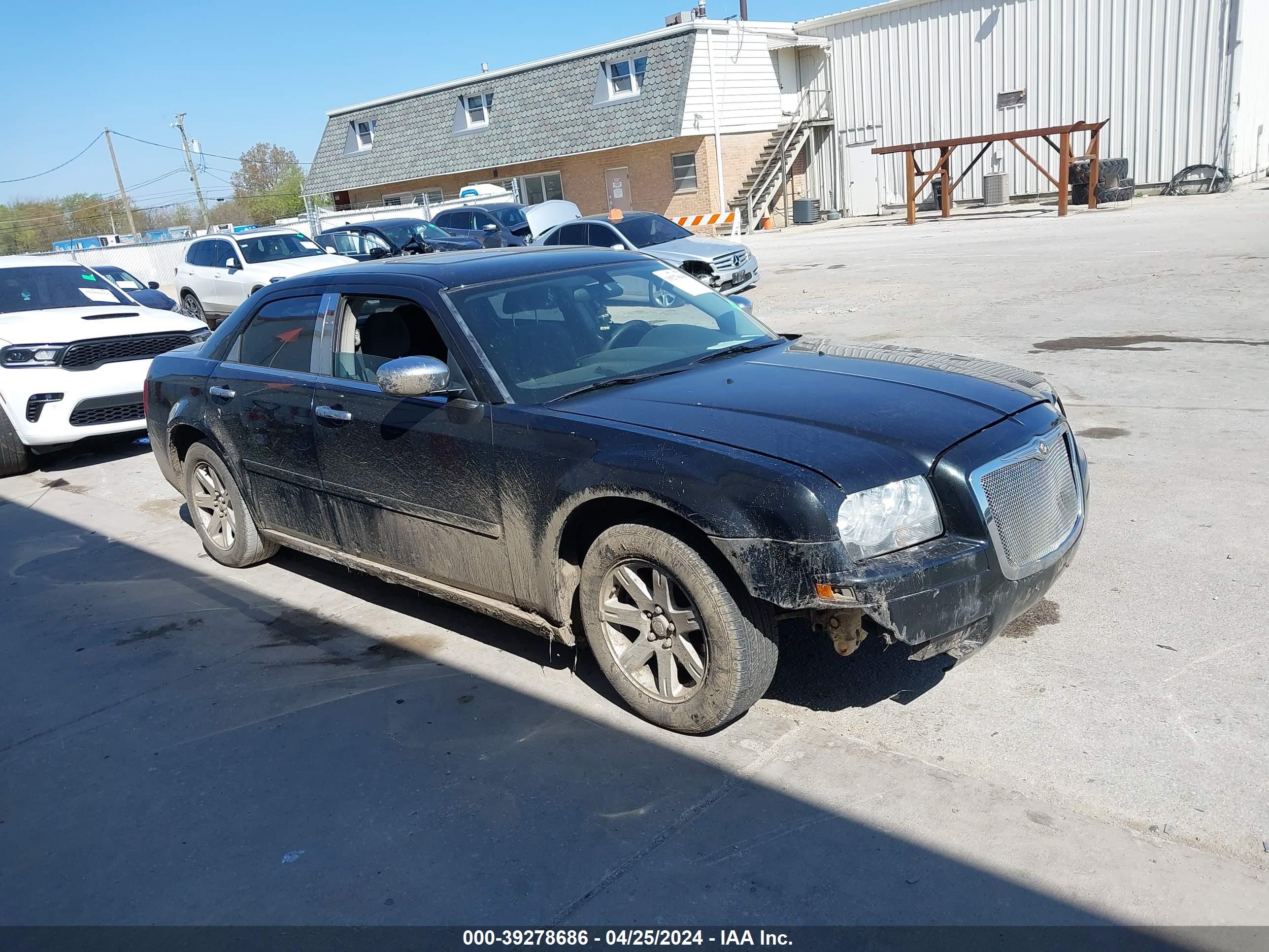 Photo 0 VIN: 2C3LA43R76H515825 - CHRYSLER 300 