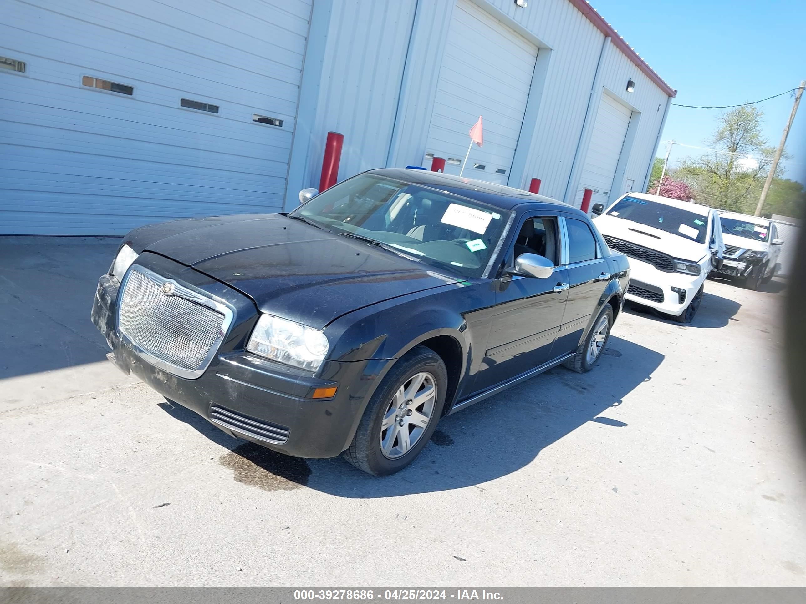 Photo 1 VIN: 2C3LA43R76H515825 - CHRYSLER 300 