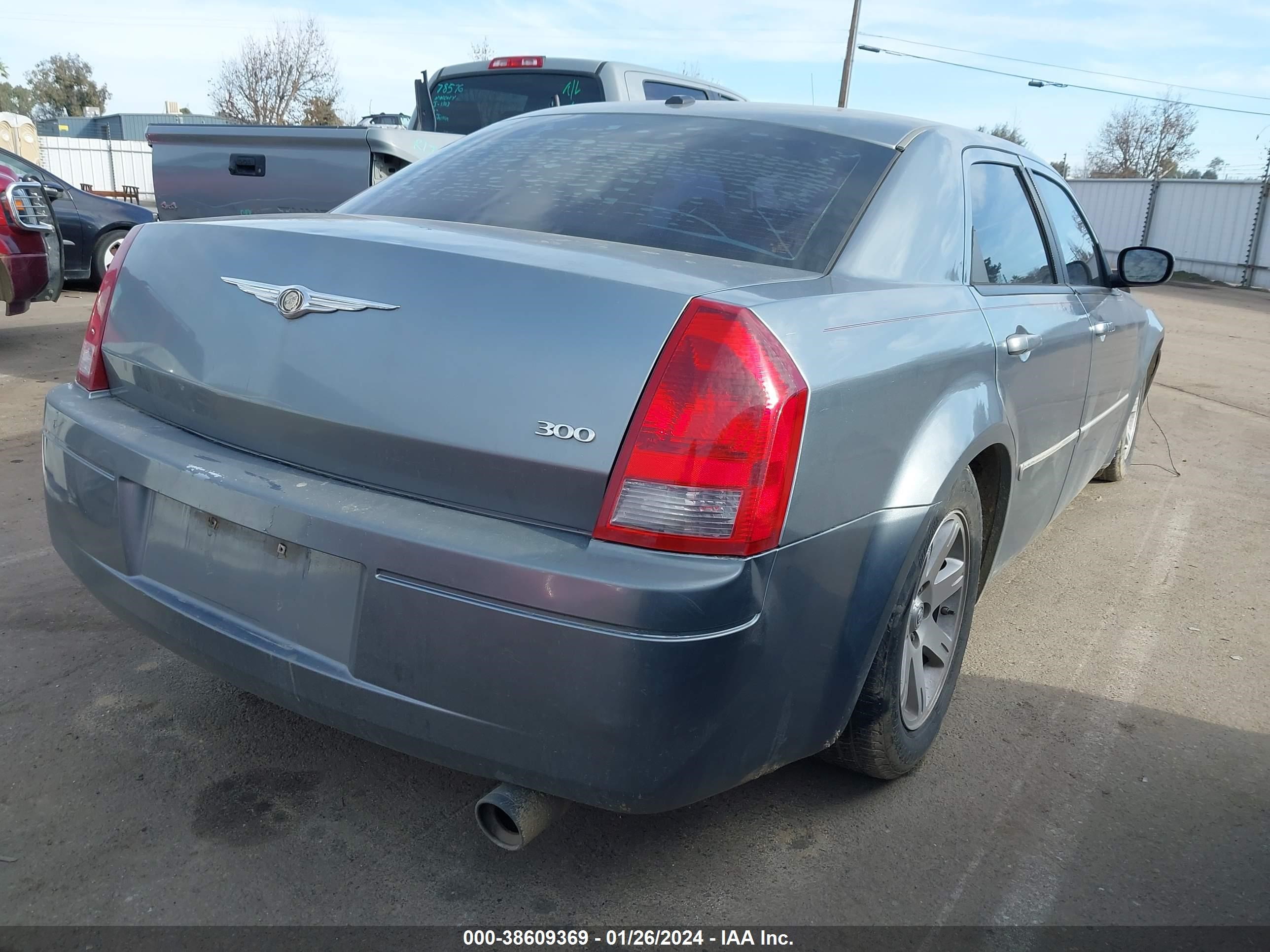 Photo 3 VIN: 2C3LA43R97H805808 - CHRYSLER 300 