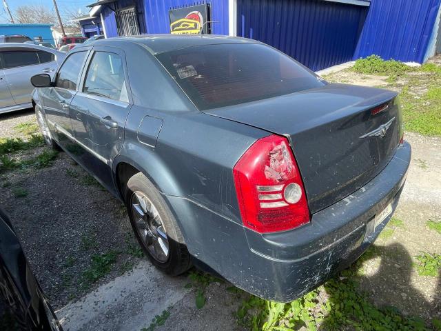 Photo 2 VIN: 2C3LA43R98H121472 - CHRYSLER 300 