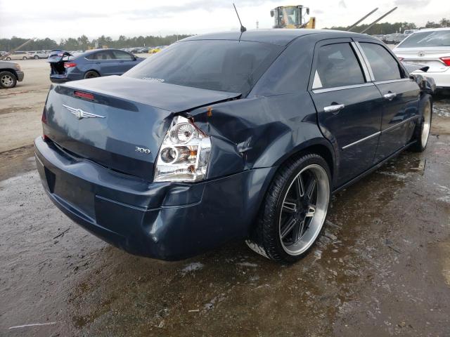 Photo 2 VIN: 2C3LA43RX8H121688 - CHRYSLER 300 LX 