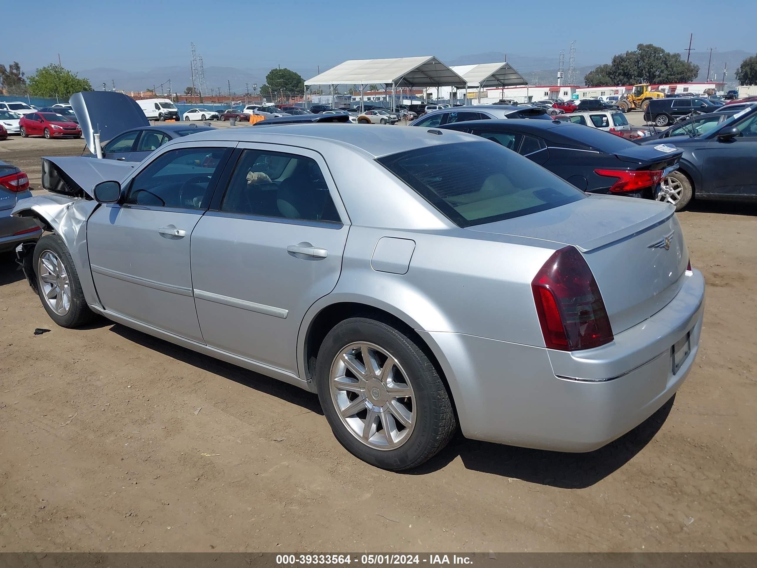 Photo 2 VIN: 2C3LA53G16H515016 - CHRYSLER 300 