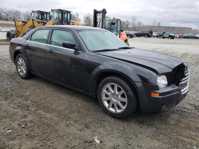 Photo 3 VIN: 2C3LA53G18H223787 - CHRYSLER 300 