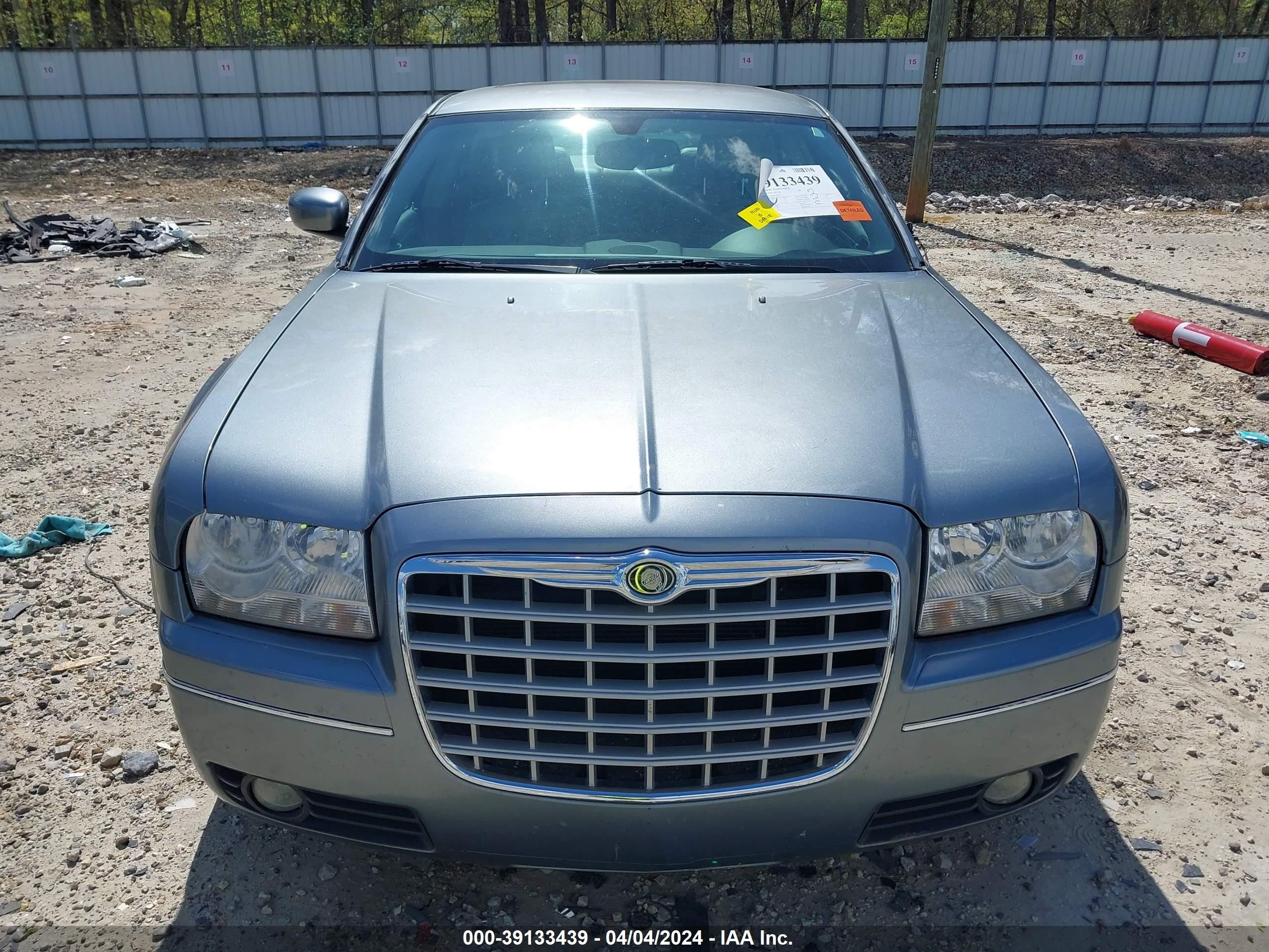 Photo 11 VIN: 2C3LA53G26H146621 - CHRYSLER 300 