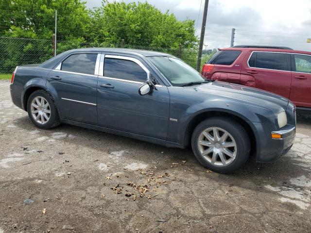 Photo 3 VIN: 2C3LA53G28H320903 - CHRYSLER 300 