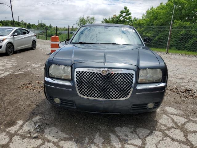 Photo 4 VIN: 2C3LA53G28H320903 - CHRYSLER 300 