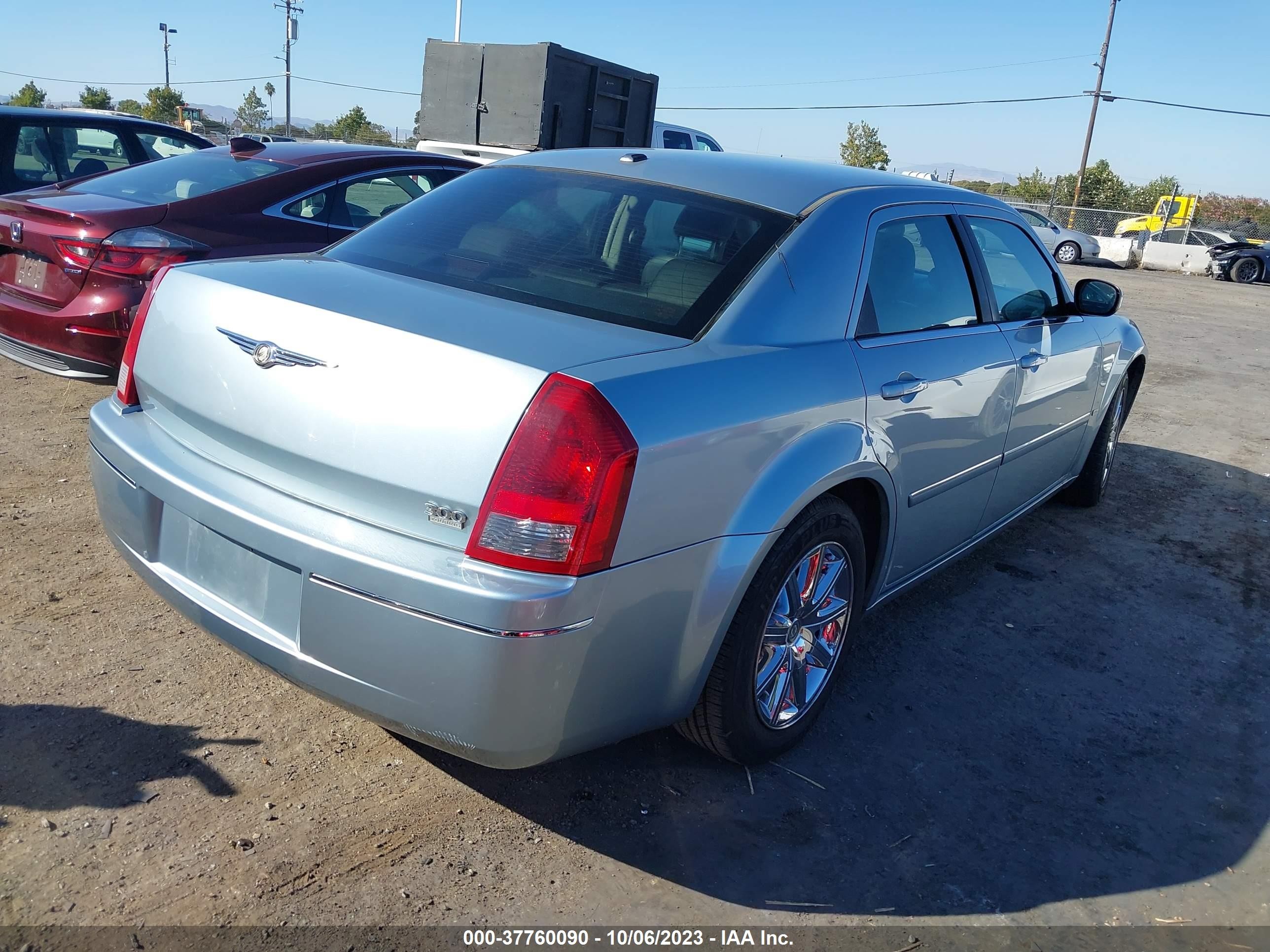 Photo 3 VIN: 2C3LA53G36H320776 - CHRYSLER 300 