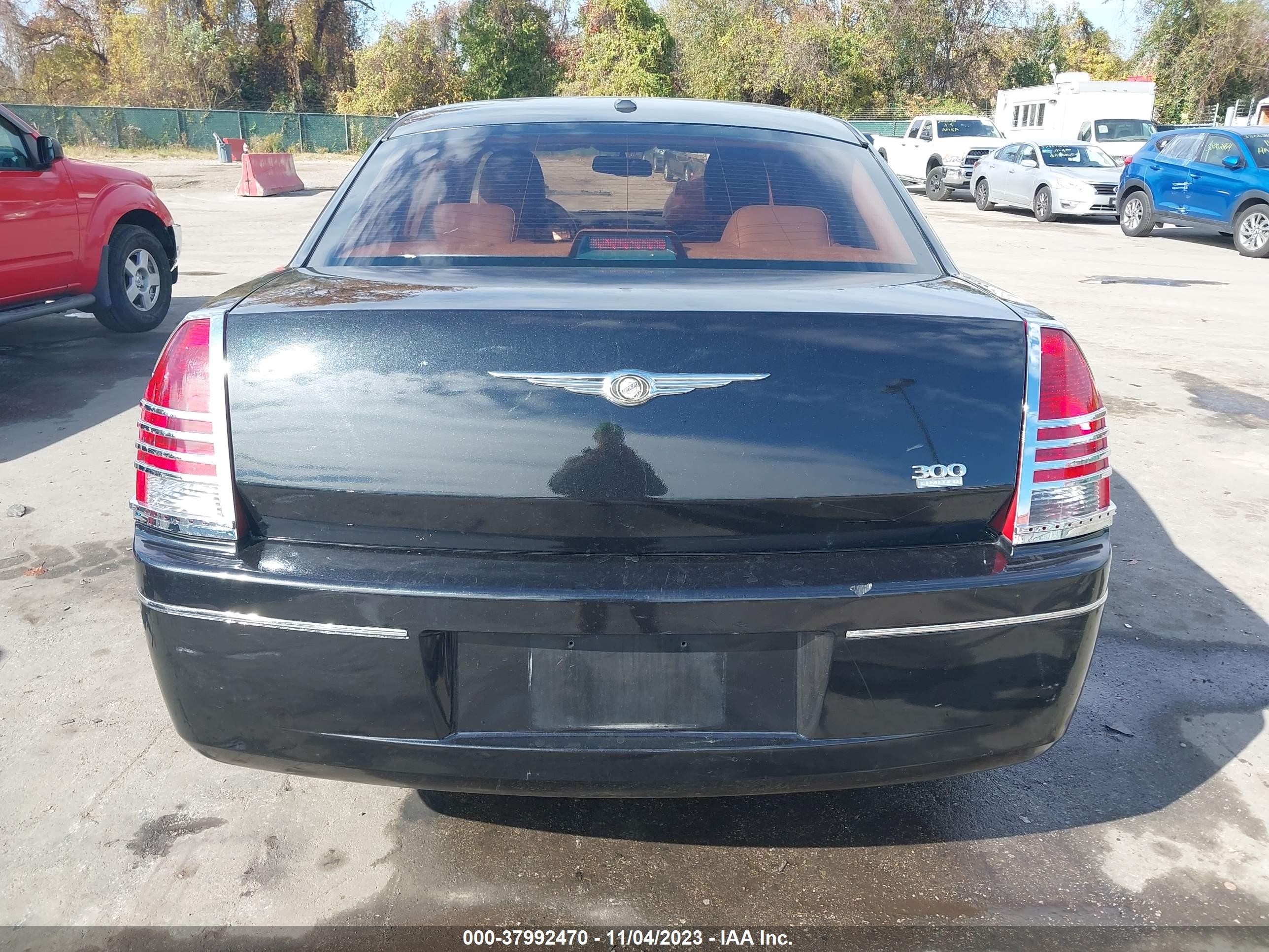 Photo 15 VIN: 2C3LA53G46H515947 - CHRYSLER 300 