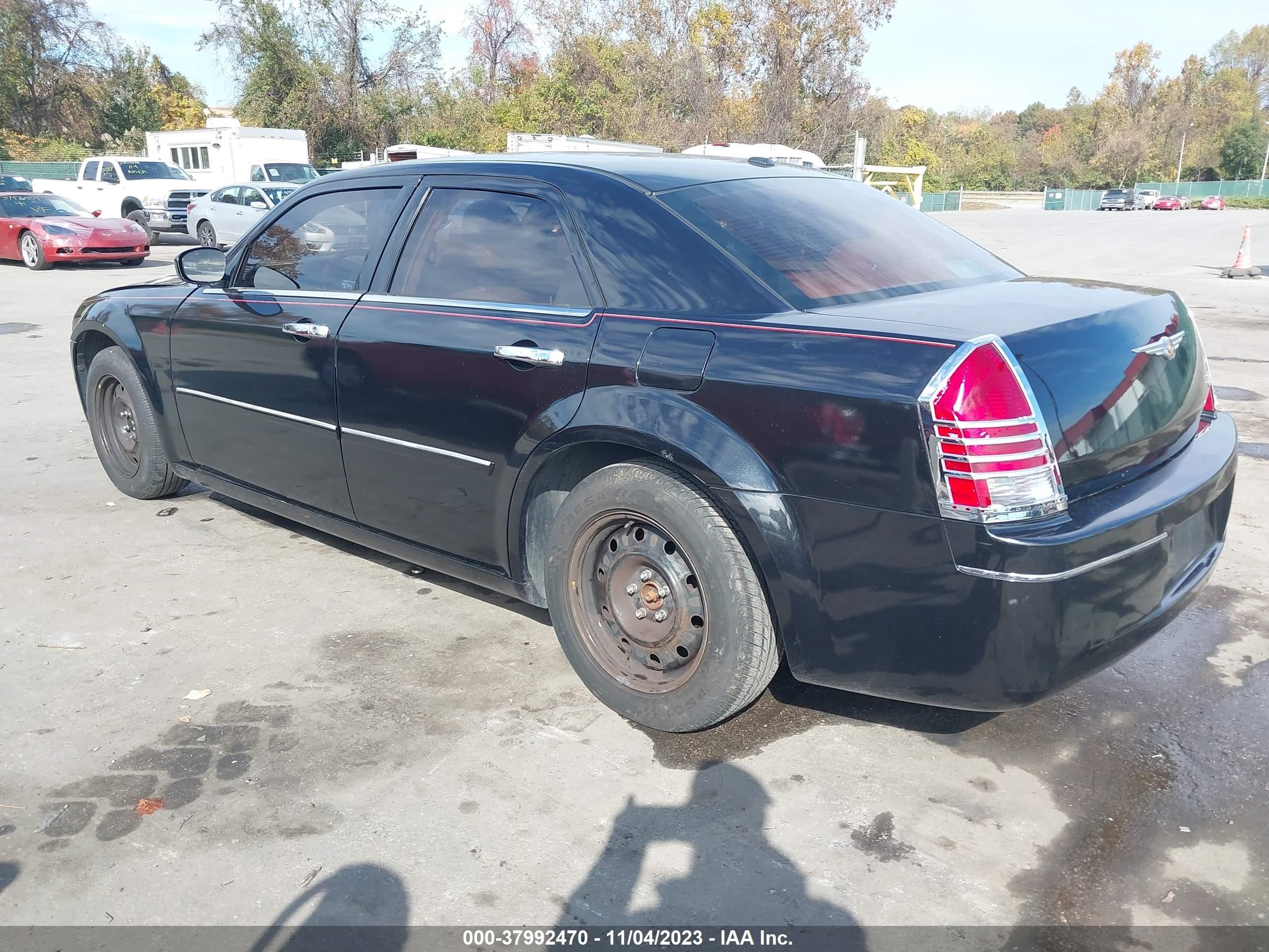 Photo 2 VIN: 2C3LA53G46H515947 - CHRYSLER 300 