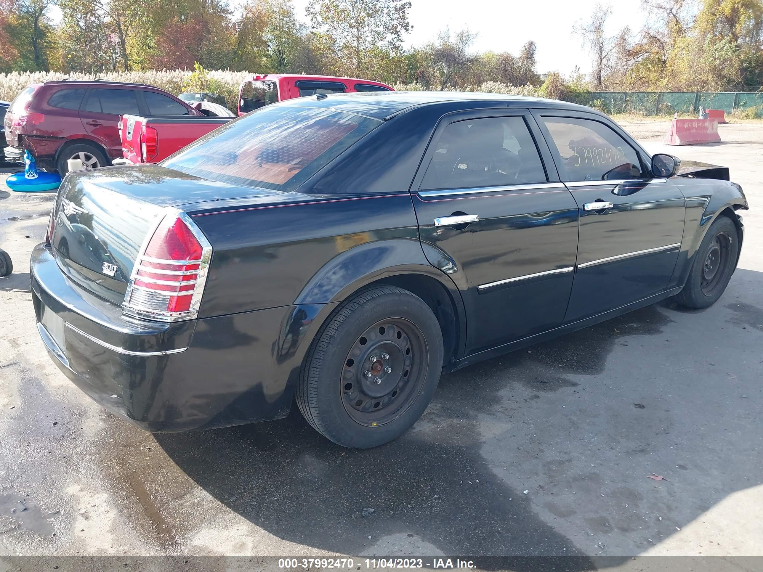 Photo 3 VIN: 2C3LA53G46H515947 - CHRYSLER 300 