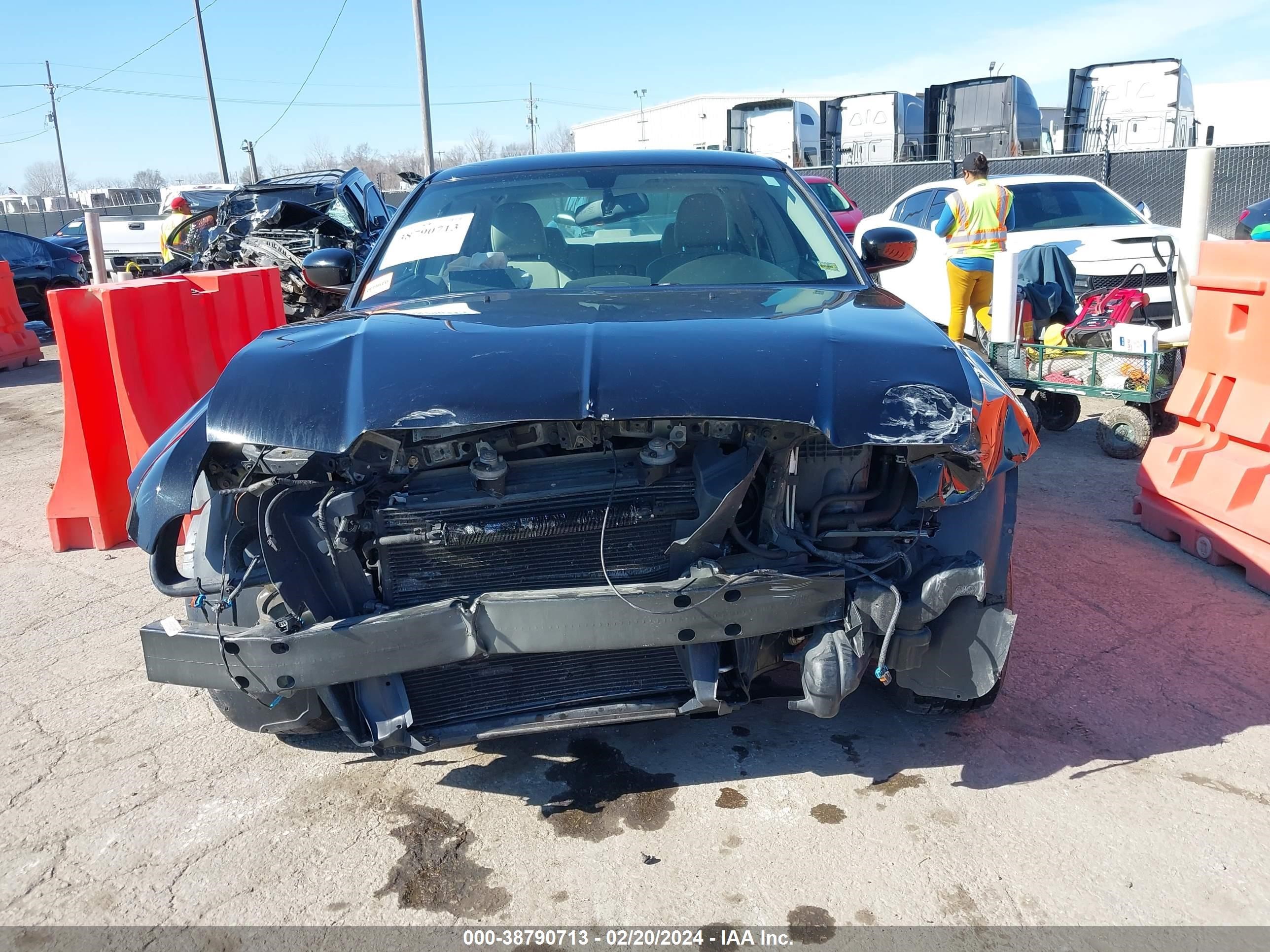 Photo 12 VIN: 2C3LA53G47H635054 - CHRYSLER 300 