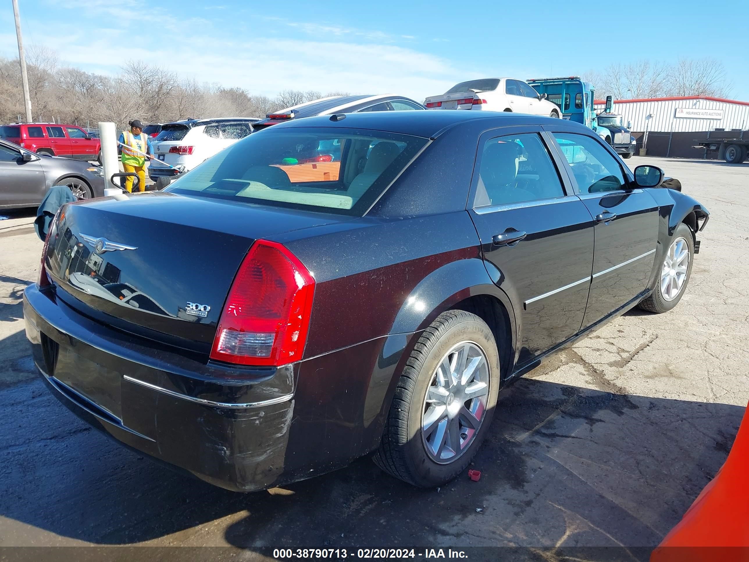 Photo 3 VIN: 2C3LA53G47H635054 - CHRYSLER 300 