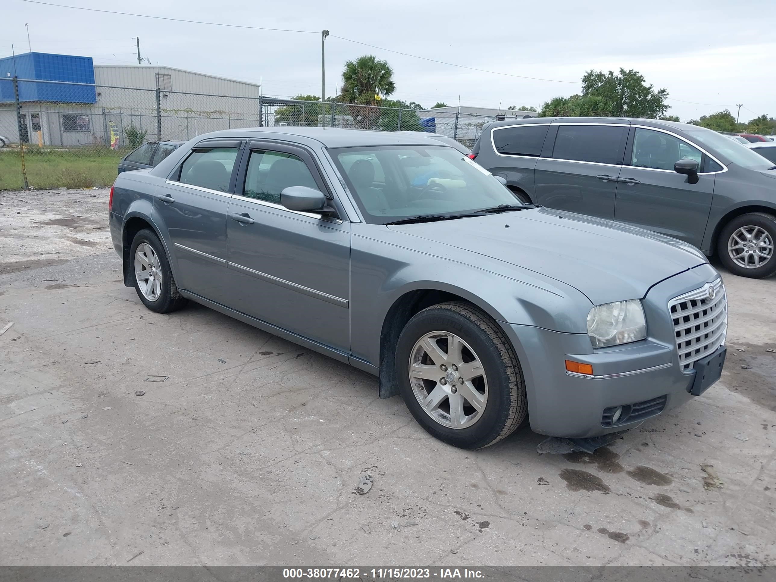 Photo 0 VIN: 2C3LA53G47H651707 - CHRYSLER 300 