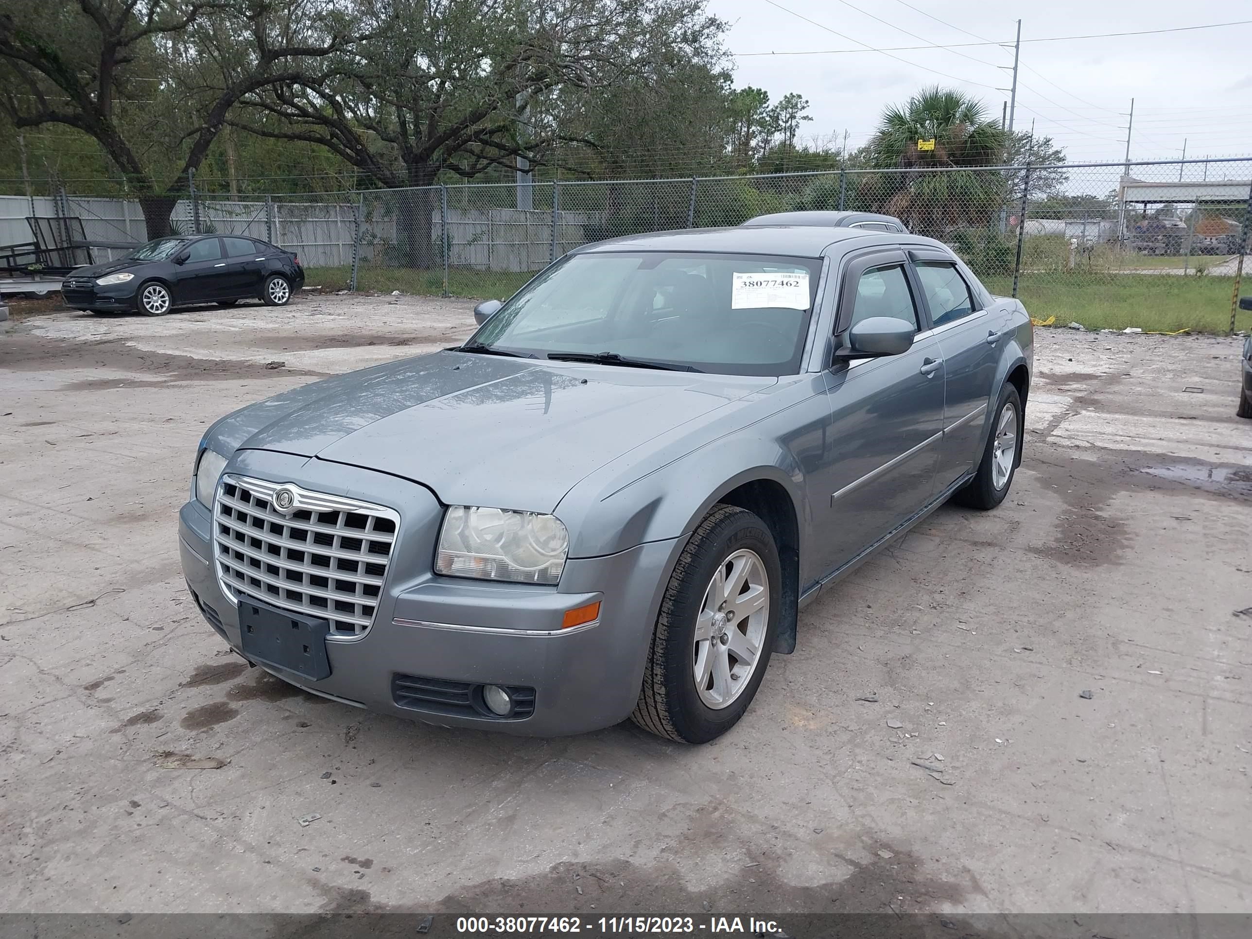 Photo 5 VIN: 2C3LA53G47H651707 - CHRYSLER 300 