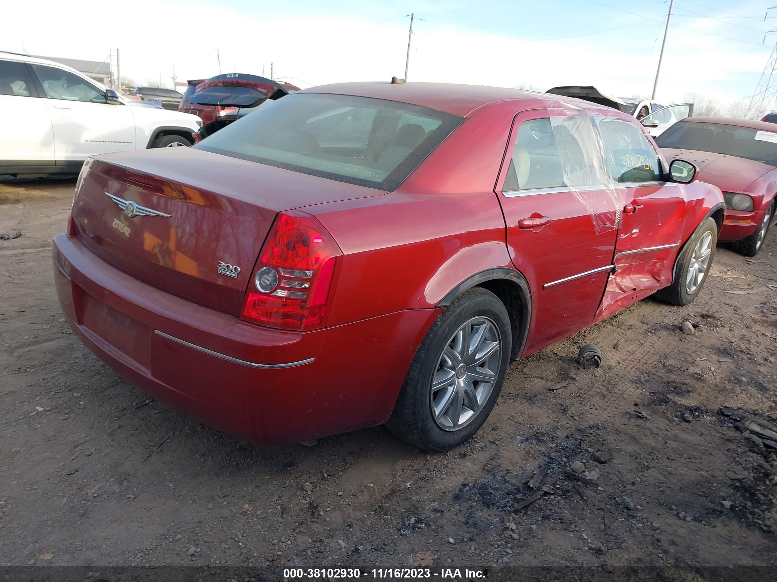 Photo 3 VIN: 2C3LA53G48H231088 - CHRYSLER 300 